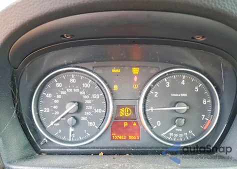 2011 BMW 328 Xi Sulev z USA, uszkodzony, nr VIN WBAPK5C57BF125135